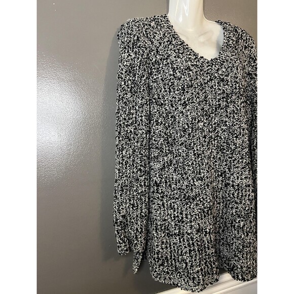 Lane Bryant Sweater Womens 14/16 Black White Boucle Knit V-Neck Tunic Pullover - Picture 2 of 7